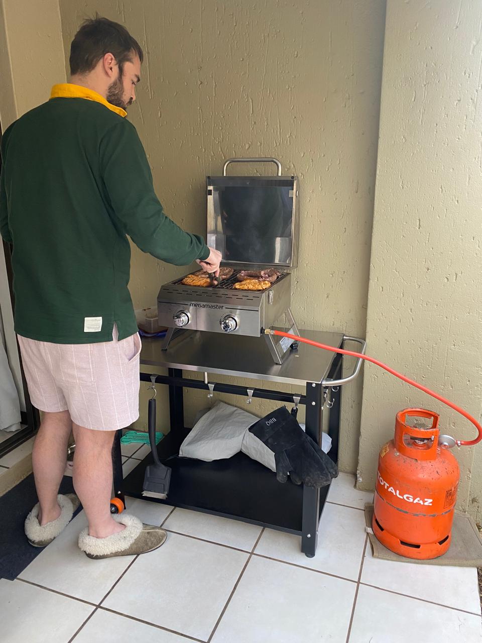 Gas braai trolly