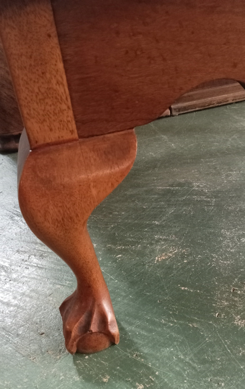 Small ball&claw coffee table