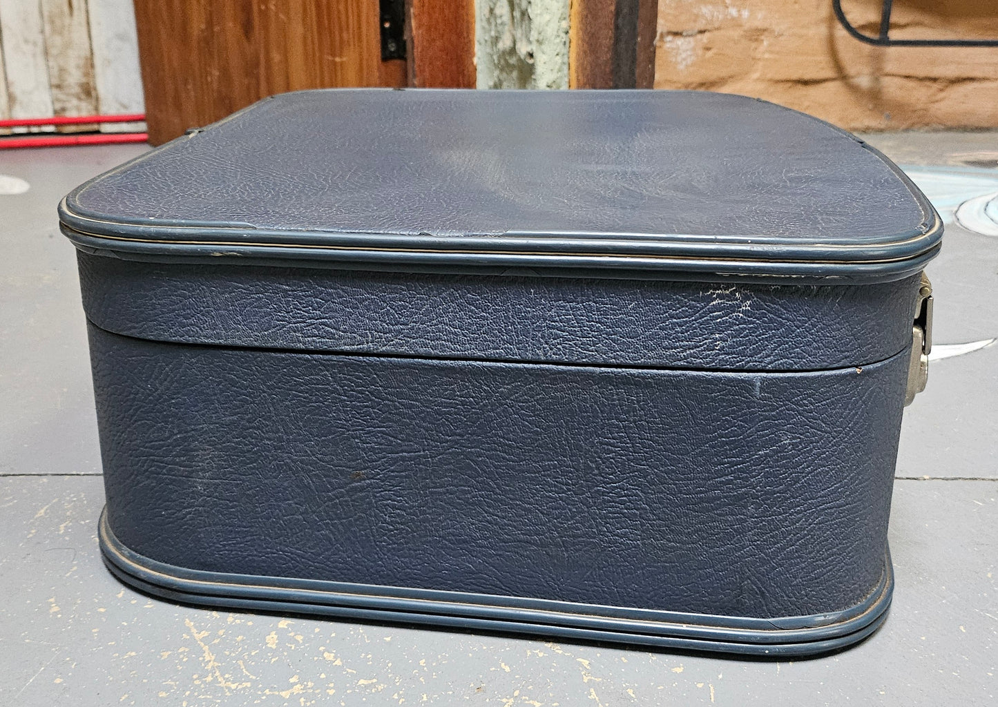 Vintage Suitcase Silverline Blue