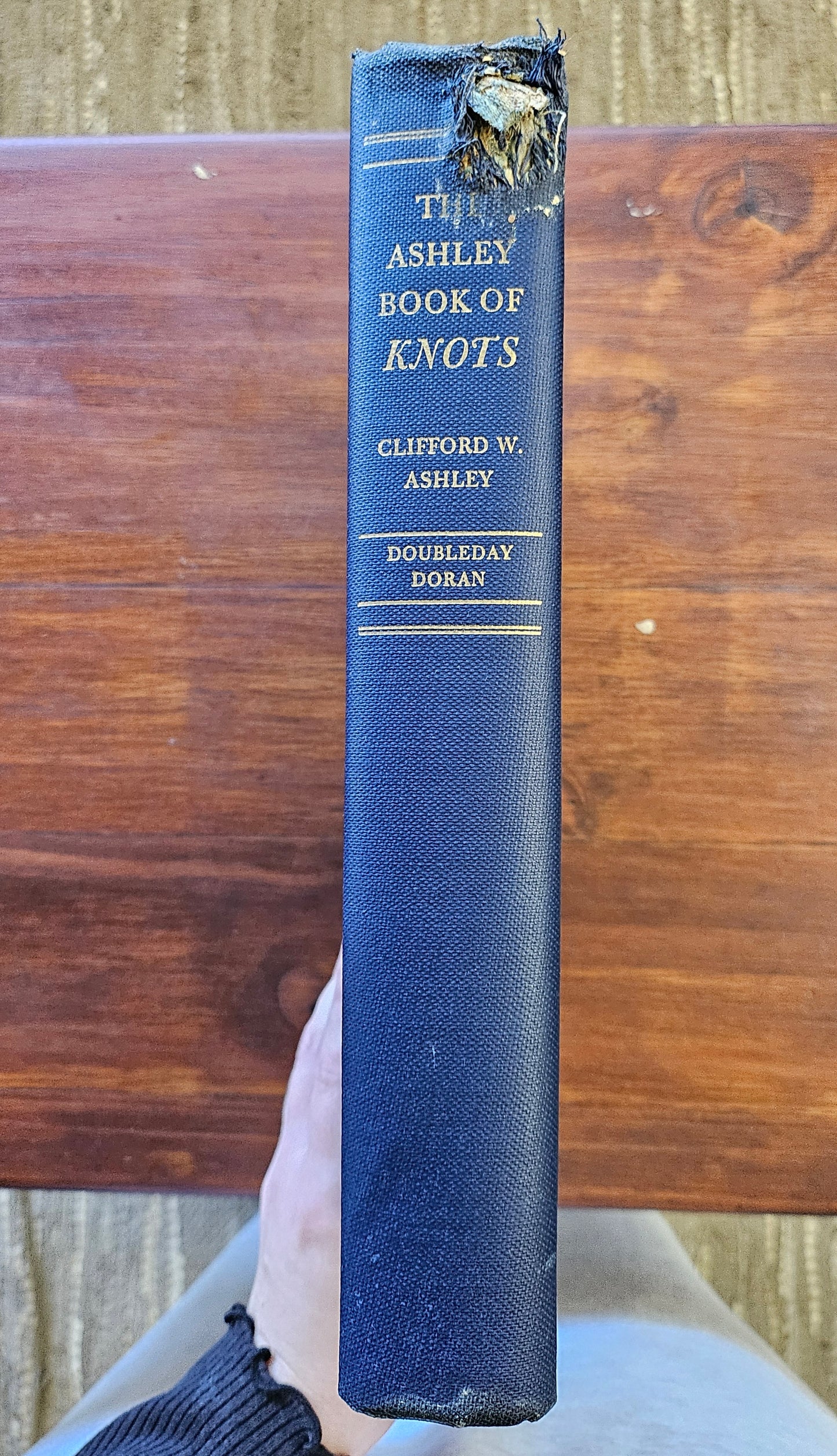 Ashley Clifford, The Ashley book of Knots