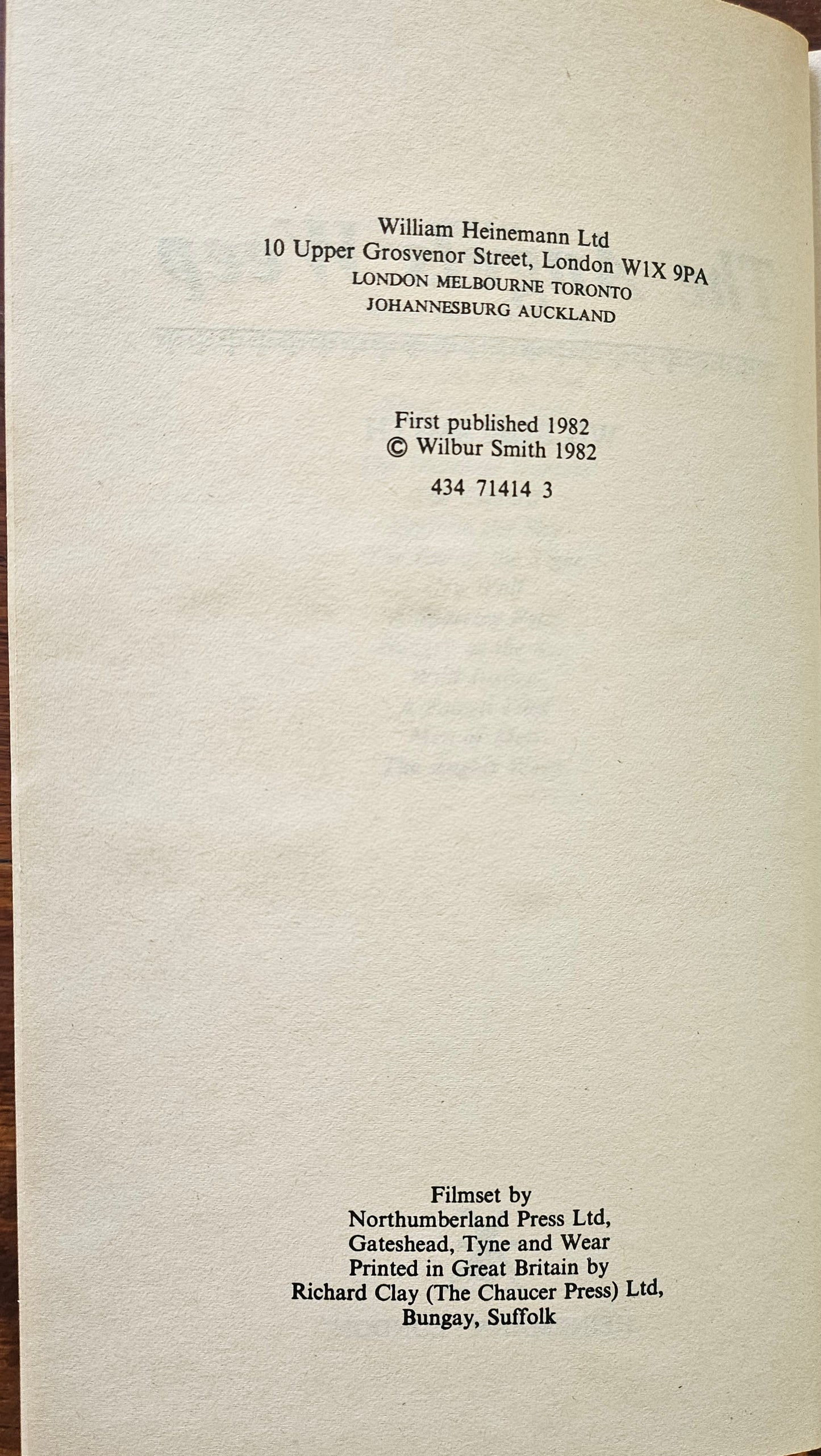 Smith Wilbur , The Angels weep