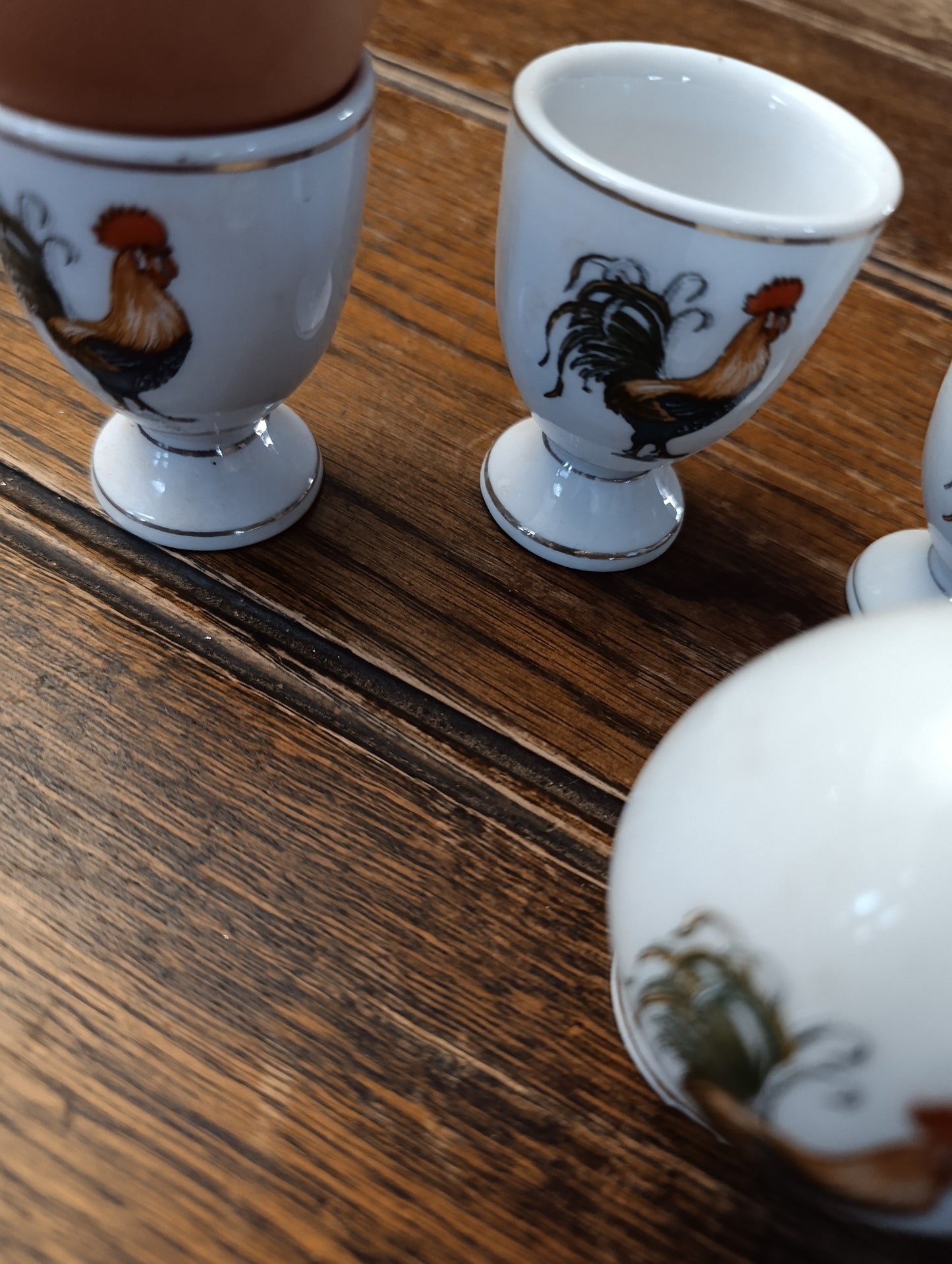 egg cups & salt cellar set