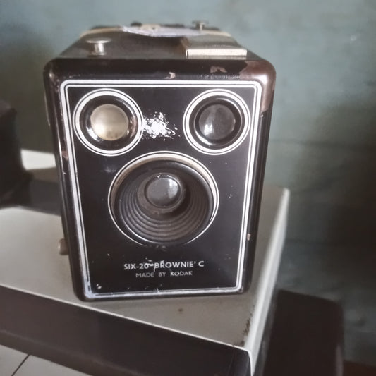 Vintage Camera Six-20 Brownie C