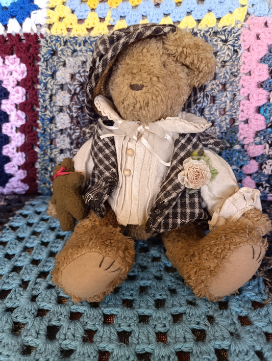 Vintage teddy bear - Shiloh