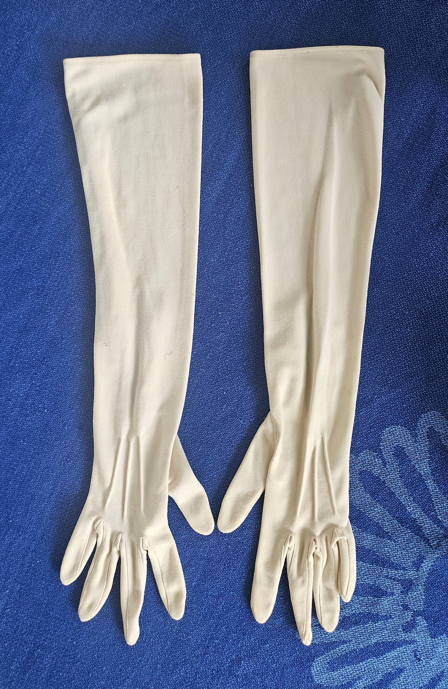 Gloves White Long 1