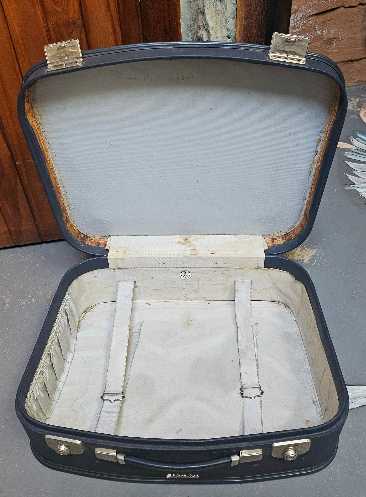 Vintage Suitcase Silverline Blue